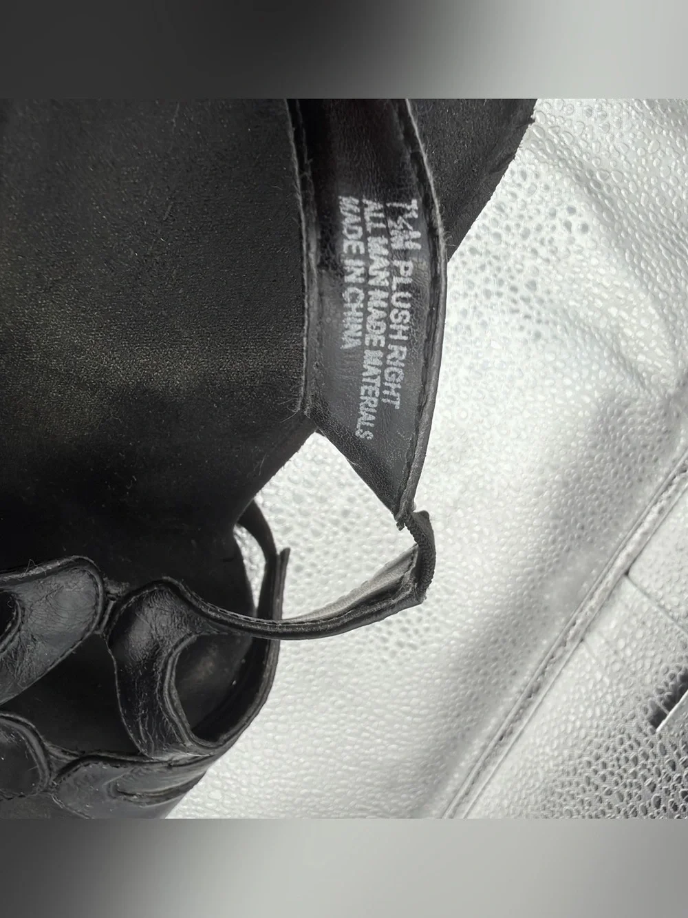 Aerology elegant black